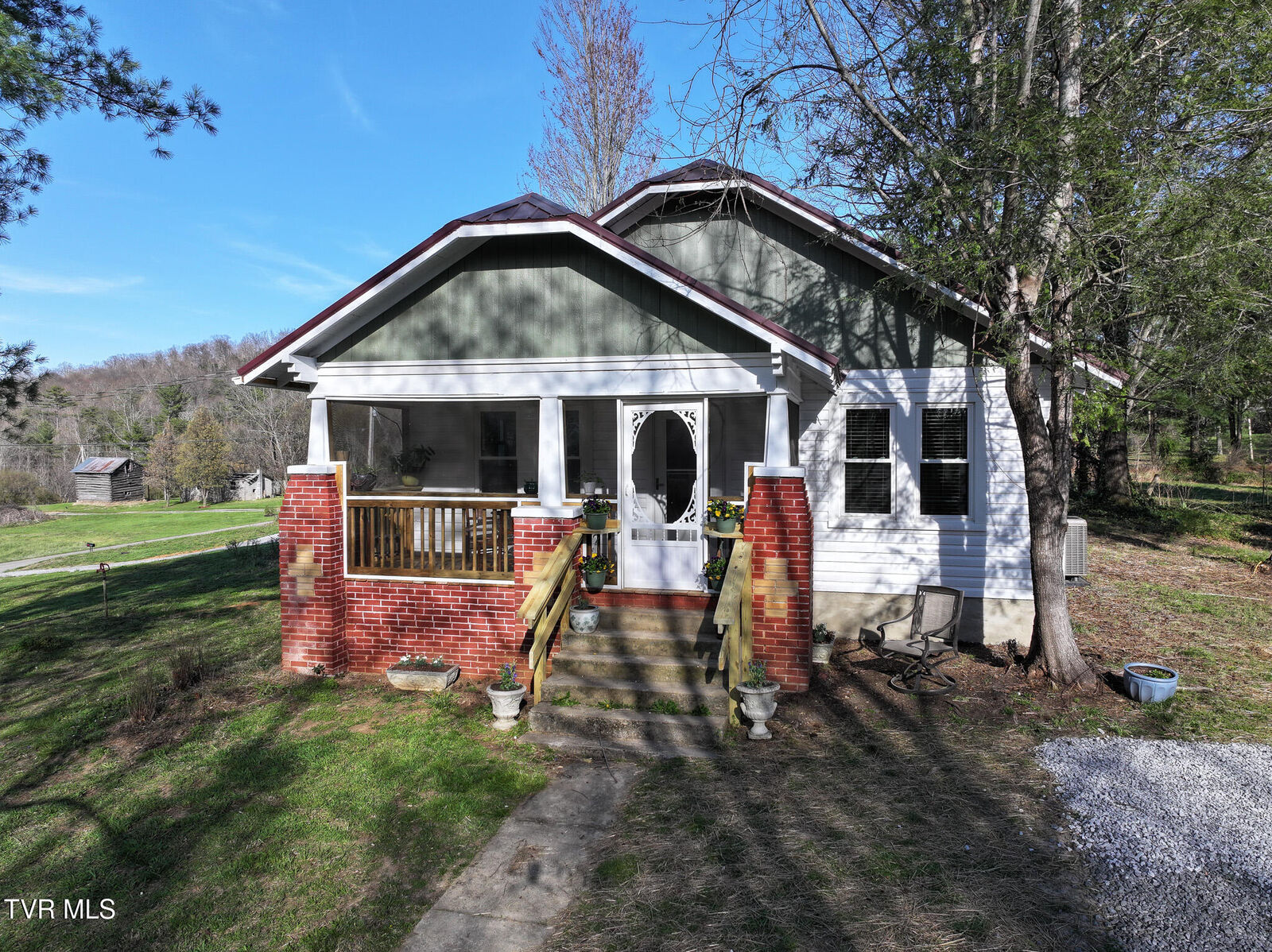 Property Photo: 740 Fishpond Road TN 37641