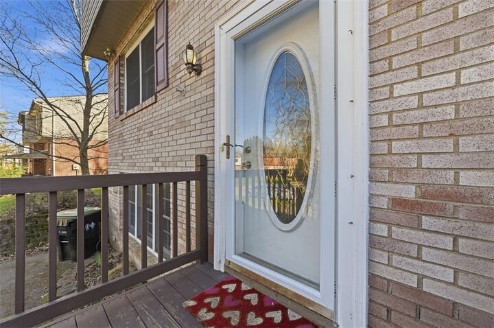 Property Photo:  538 Pine Line Dr  PA 15237 