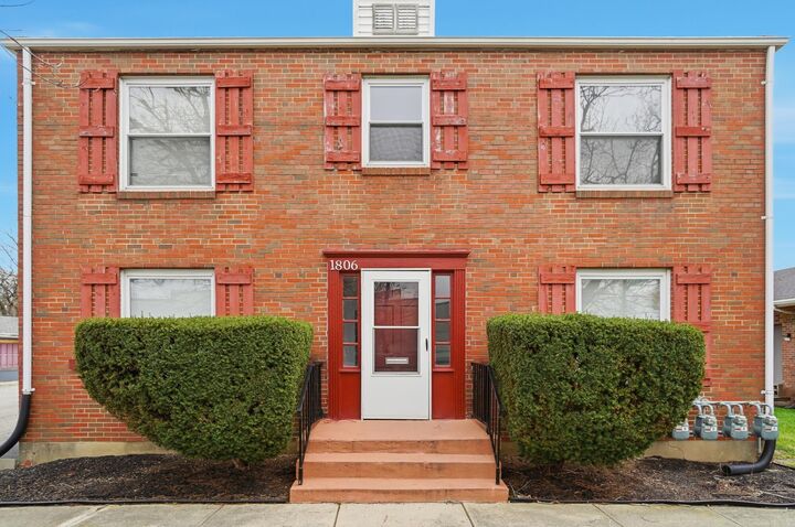 Property Photo: 1806 N Limestone Street OH 45503