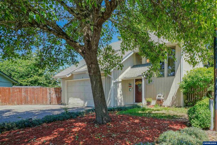 Property Photo:  692 Fanny Ct NE  OR 97301 