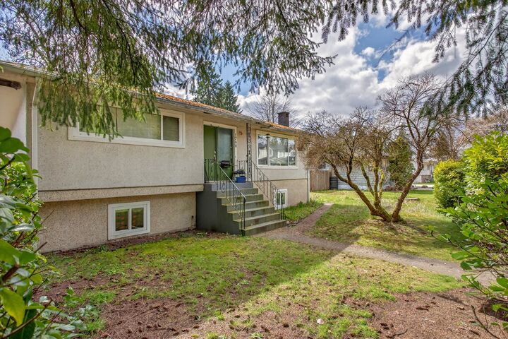 Property Photo: 1760 Jensen Avenue BC V3B 2E3