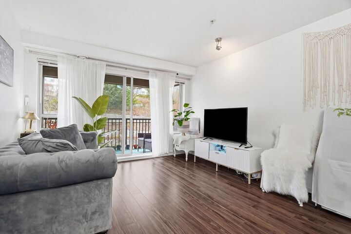 Property Photo: 3178 Dayanee Springs Boulevard 401 BC V3E 0B9