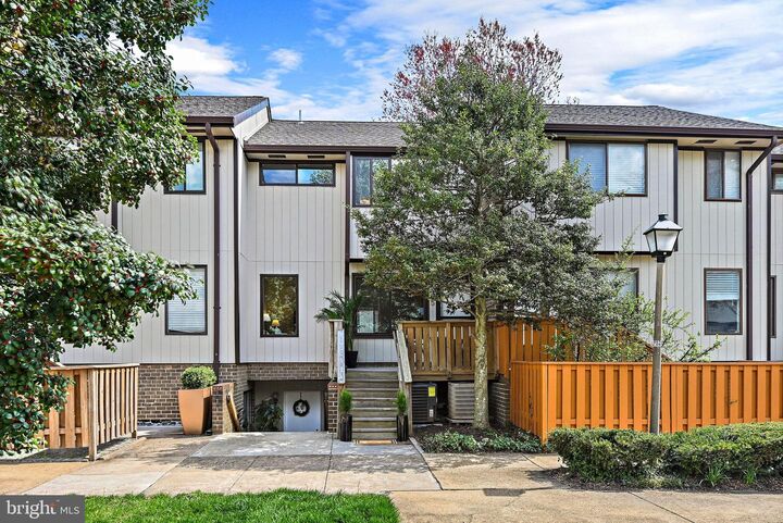 Property Photo: 1845 Westwind Way 74 VA 22102