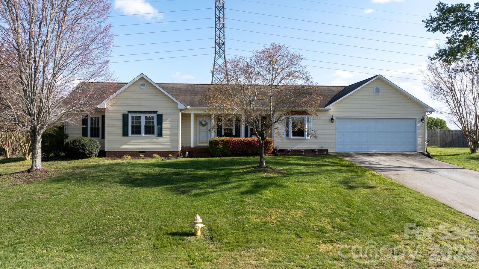 Property Photo:  1315 Pear Drive  NC 28613 