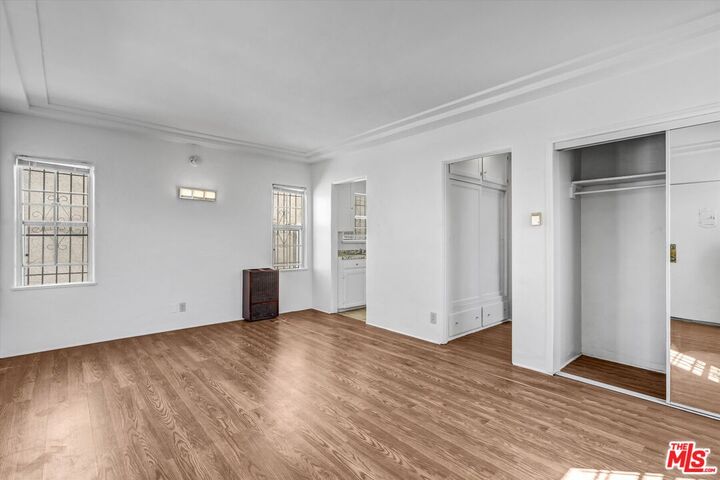 Property Photo: 820 S Grevillea Ave CA 90301