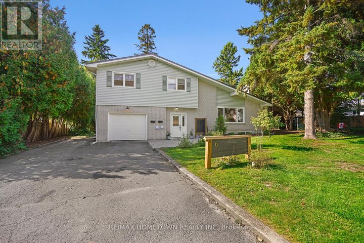 Property Photo: 6 Maplewood Circle ON K6V 1N4