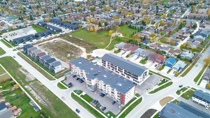 Property Photo:  1730 Leila Avenue  MB R2P 1Z1 