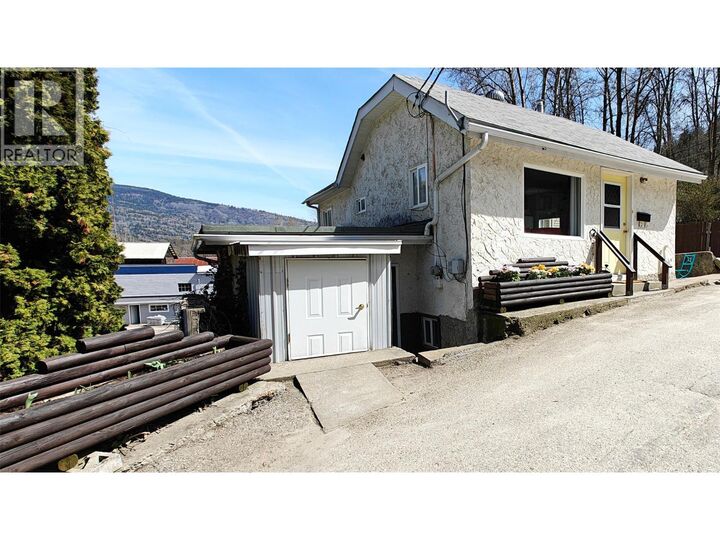 Property Photo: 521 Turner Street BC V1R 2P6