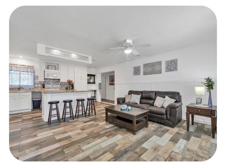 Property Photo:  14 2nd Avenue  FL 32547 