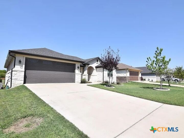 Property Photo:  325 Ow Lowrey  TX 76571 