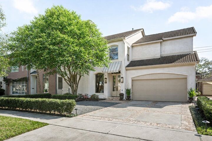 Property Photo:  2017 Dryden Road  TX 77030 