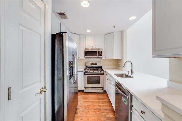 Property Photo:  113 Abbie Ct  NJ 07093 