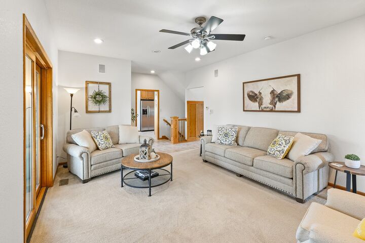 Property Photo:  653 180th Avenue  IA 50219 