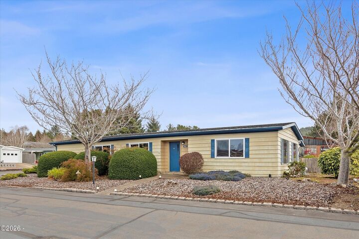 Property Photo:  3442 NE Avery Street  OR 97365 