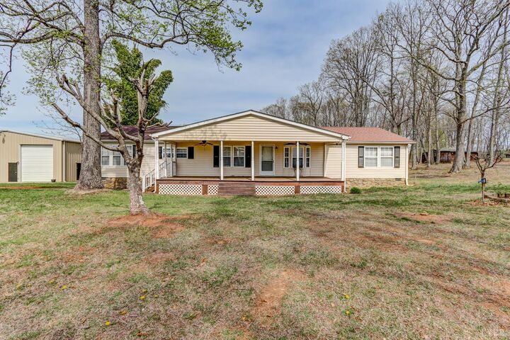Property Photo: 1727 Richmond Highway VA 24593