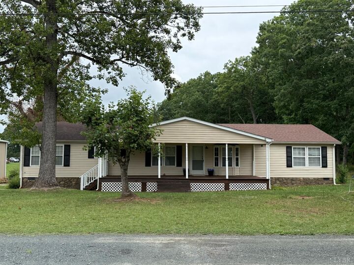 Property Photo: 1727 Richmond Highway VA 24593
