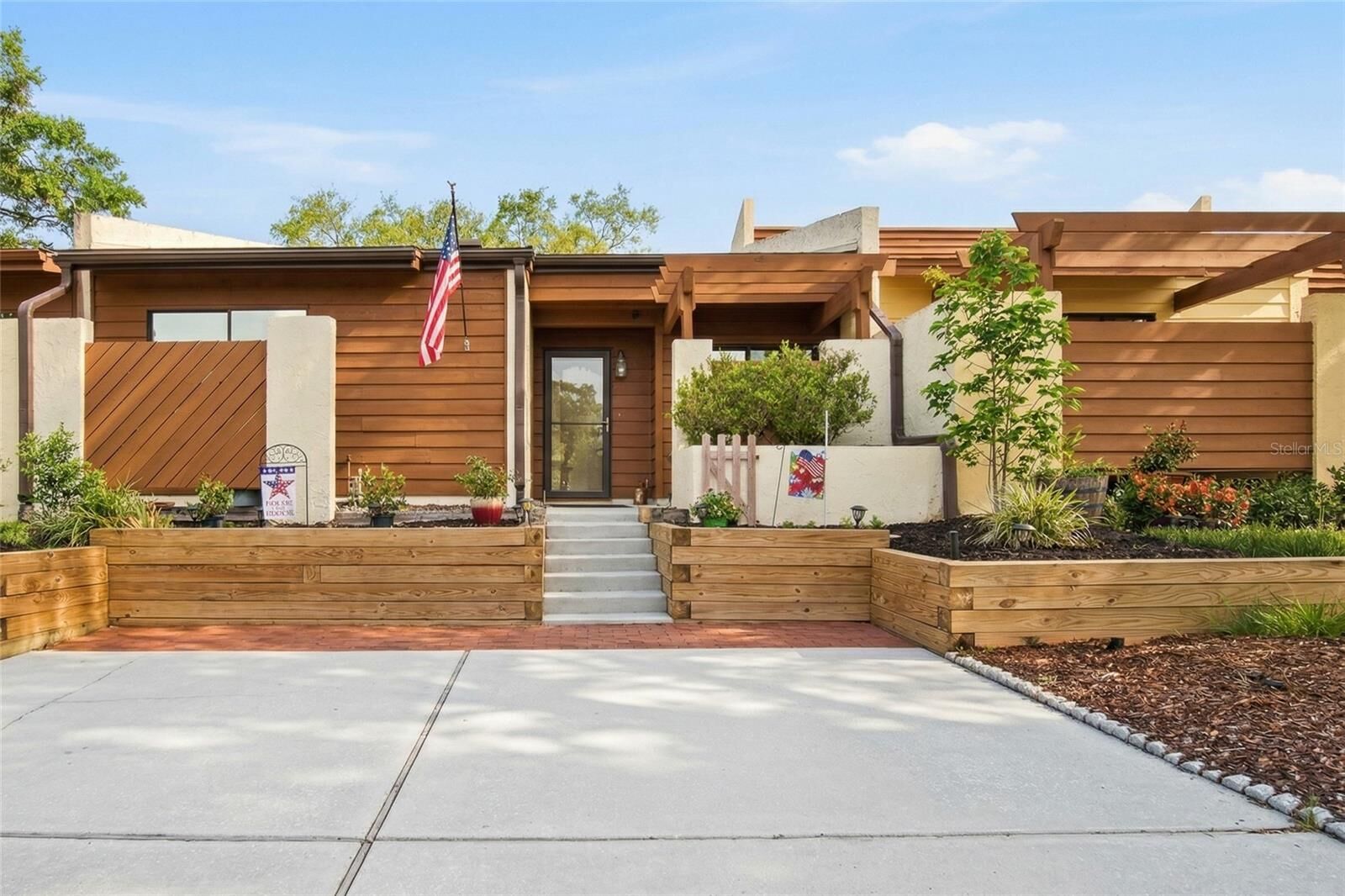Property Photo:  708 Teal Lane  FL 32701 