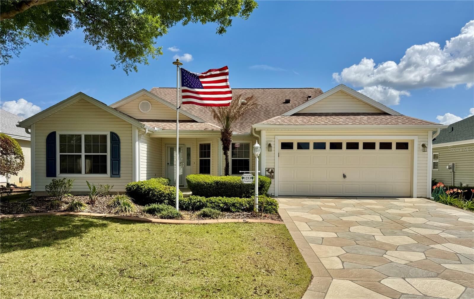 Property Photo:  1253 Greenville Way  FL 32162 