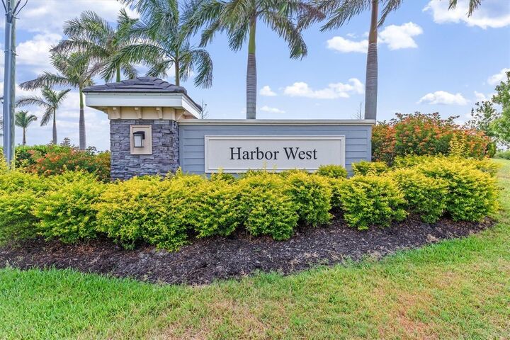 Property Photo:  15153 Spanish Point Drive  FL 33981 