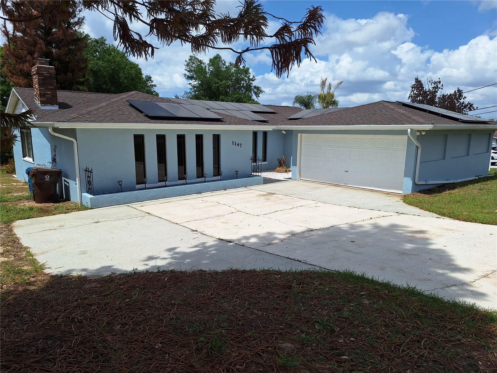 Property Photo: 1147 Circle Drive FL 33853