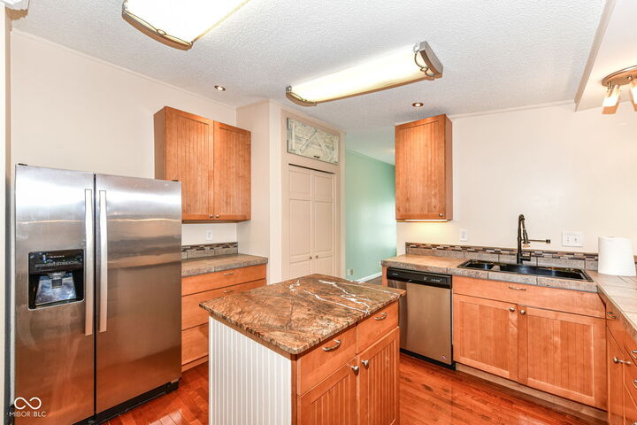 Property Photo:  25 Myrenia Avenue  IN 46048 