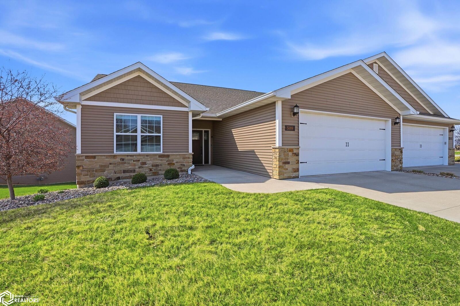 Property Photo:  5189 Deerfield Drive  IA 52601 