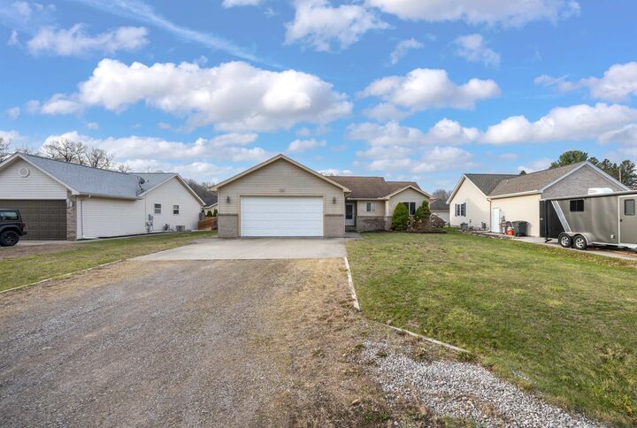 Property Photo:  2435 Fruit Street  MI 48001 