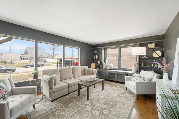 Property Photo:  821 Saxony Dr  WI 53402 