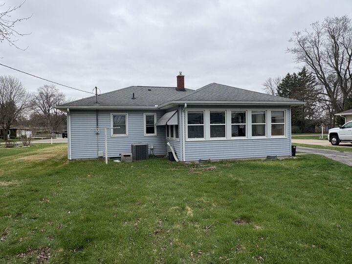 Property Photo:  2534 Lake Shore Drive  MI 49120 