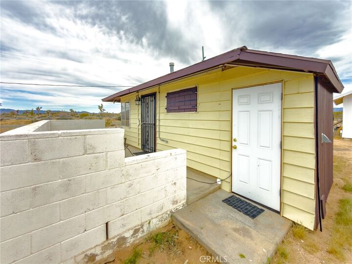 Property Photo: 58388 Aberdeen Drive CA 92284