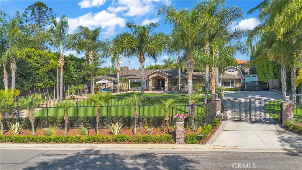 Property Photo:  959 Rodeo  CA 92835 