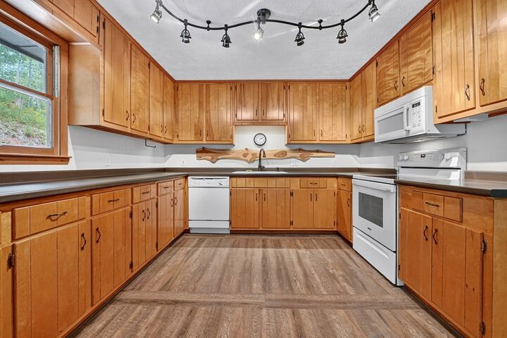 Property Photo:  260 Flat Creek Crossing  GA 30513 