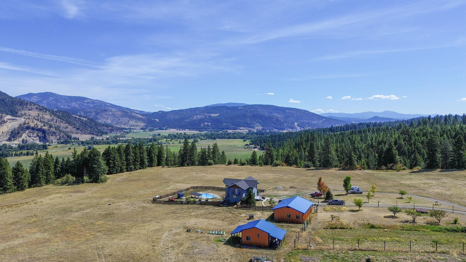 Property Photo:  719 Deer Meadow Way  WA 99141 