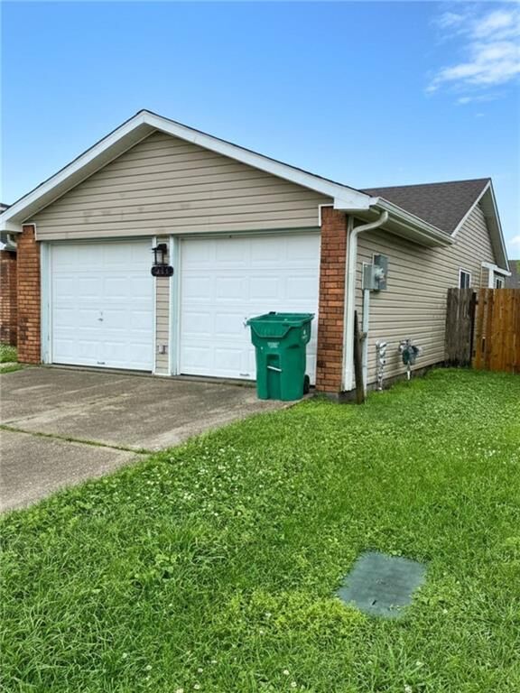 Property Photo:  1028 W Kingsway Drive  LA 70056 