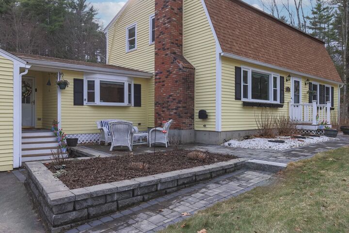 Property Photo:  21 Hooksett Turnpike  NH 03304 