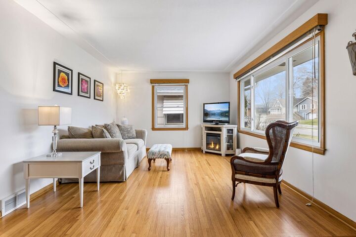 Property Photo:  416 Monroe Avenue S  MN 55343 