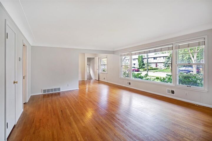 Property Photo:  3829 Ewing Avenue S  MN 55410 