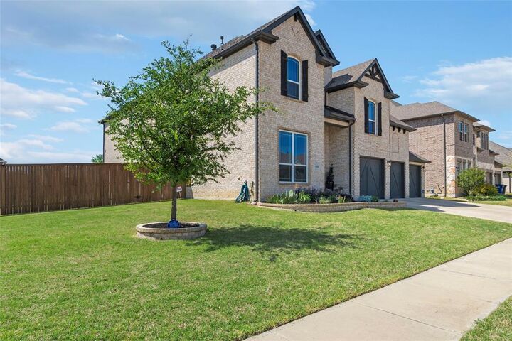 Property Photo:  1101 Alderwood Drive  TX 76247 