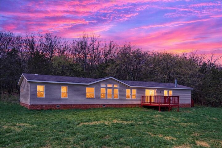 Property Photo:  11121 Wolf Track Road  AR 72769 