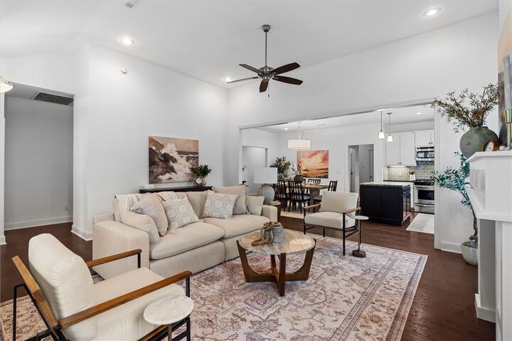 Property Photo:  405 NW C Street  AR 72712 