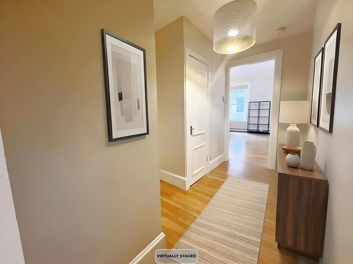 Property Photo: 86 Commonwealth Avenue 2R MA 02116