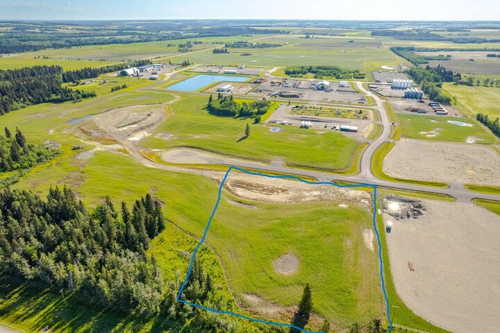 Property Photo:  32532 Range Road 42 124  AB T0M 1X0 