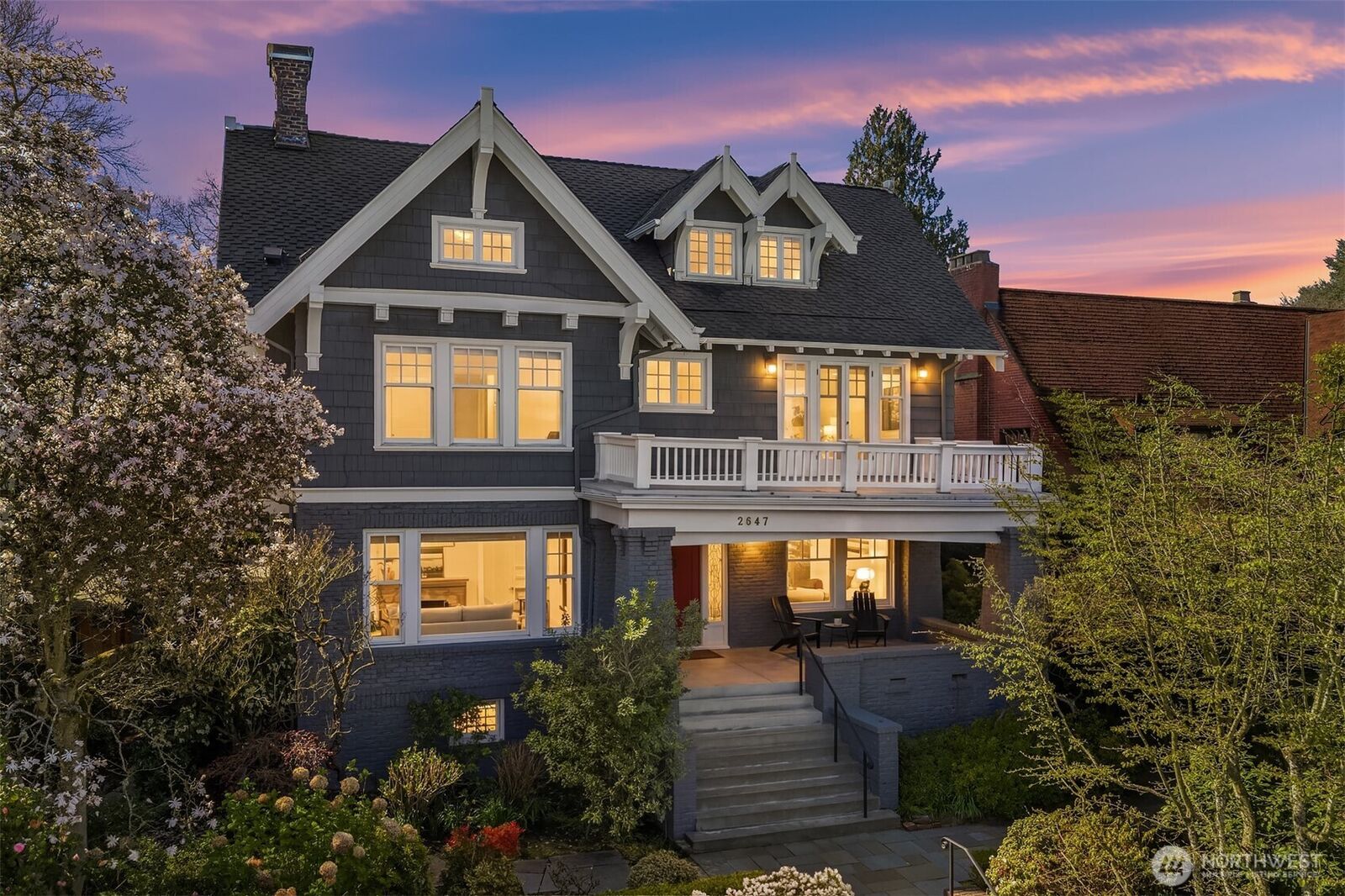 Property Photo:  2647  Cascadia Avenue S  WA 98144 