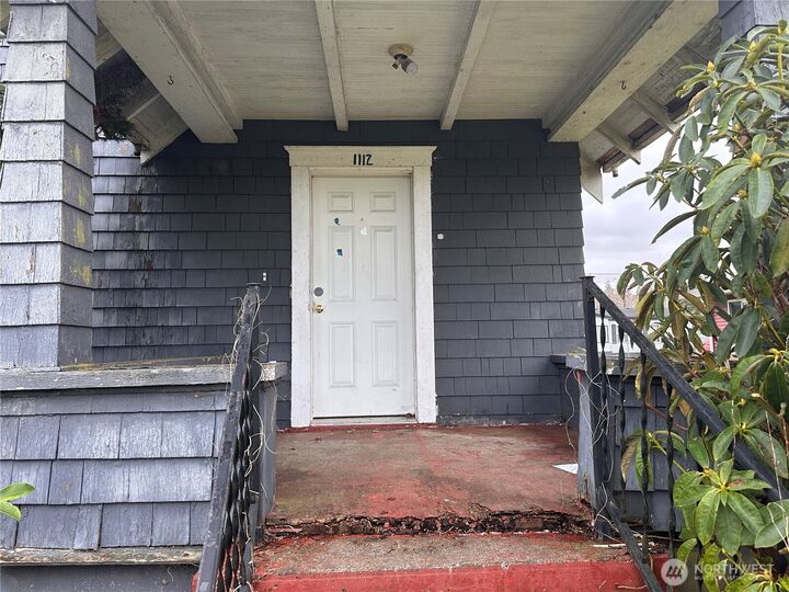 Property Photo:  1112  4th Street  WA 98537 