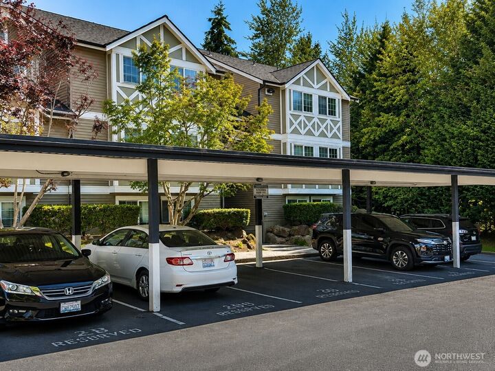Property Photo:  10605 SE 261st Place D302  WA 98030 