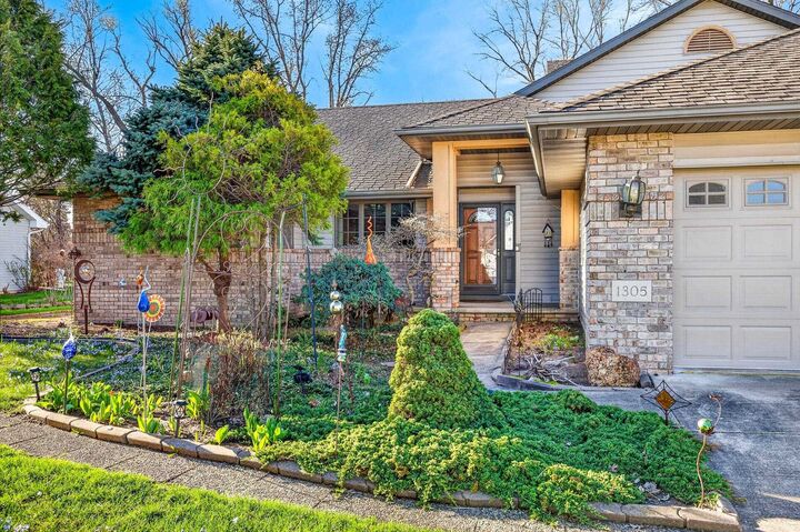 Property Photo:  1305 Orchard Court  WI 54956 