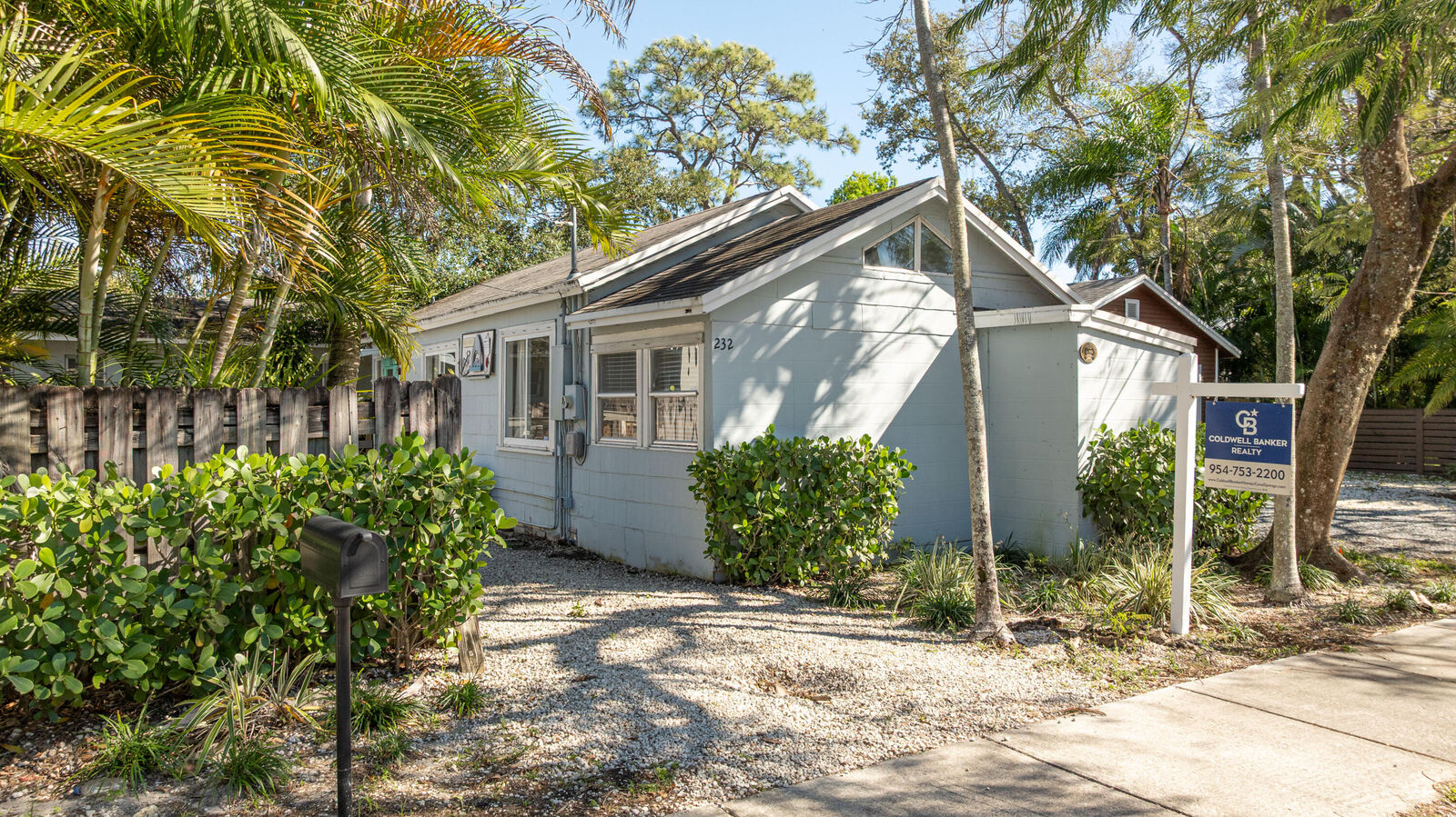 Property Photo:  232 SW 12th Avenue  FL 33315 