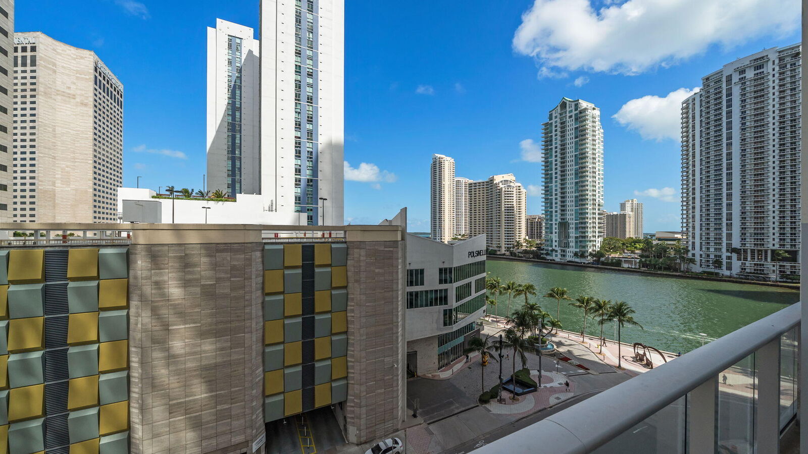 Property Photo:  300 S Biscayne Boulevard L-832  FL 33131 