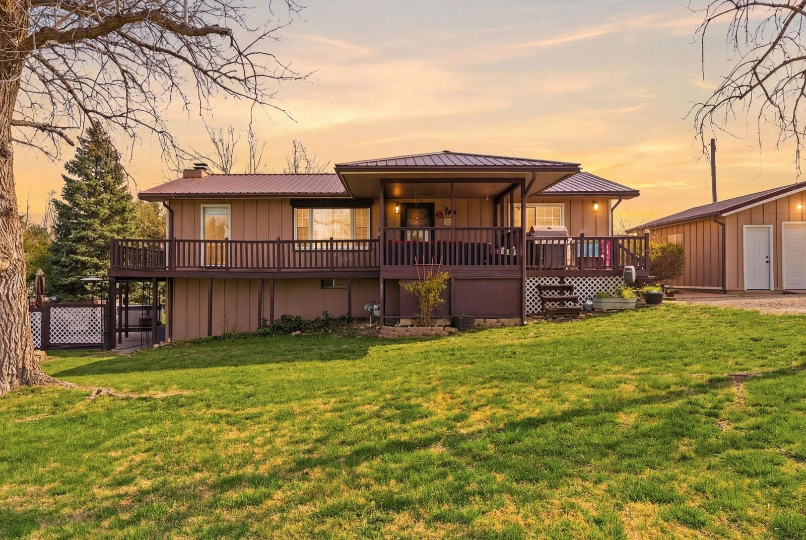 Property Photo:  38 Hillcrest Dr  KS 67861-9365 