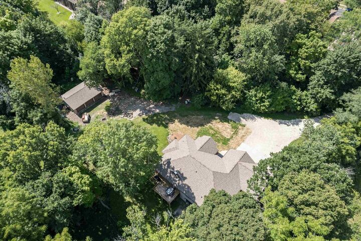 Property Photo:  1000 Whitetail Drive  WI 53538 